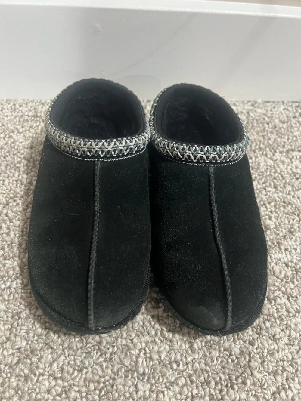 UGG Kids Black Suede Slippers Size 2 Cozy Slip On Shoes Shearling